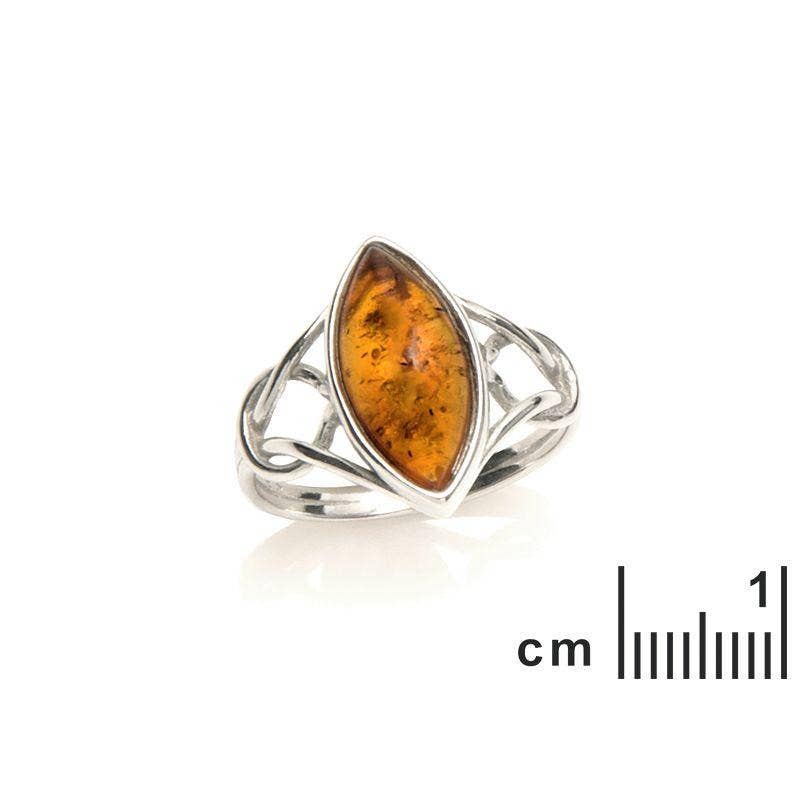 Ring mit cognacfarbenem Bernstein aus der Ostsee in Navette-Form, Sterlingsilber