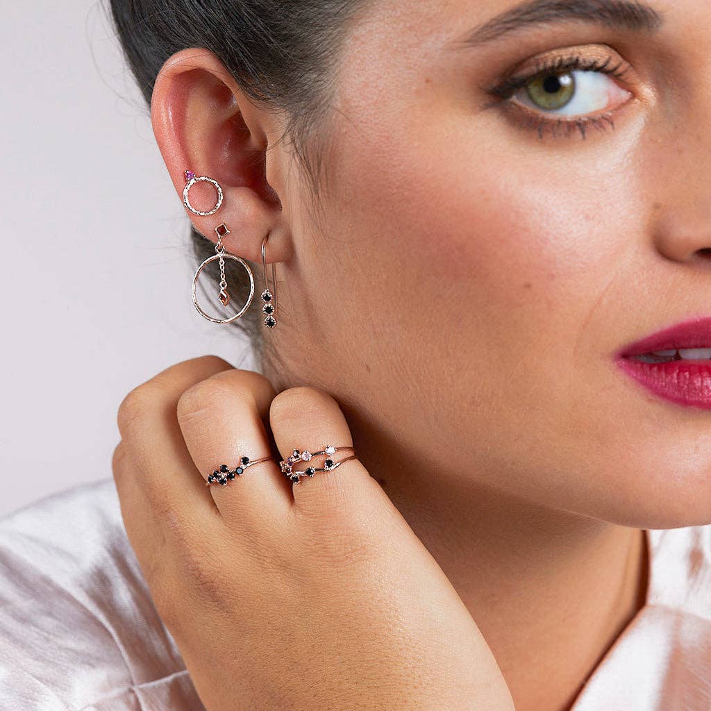 Hoop earrings made of rose gold-plated 925 silver with garnet pendant