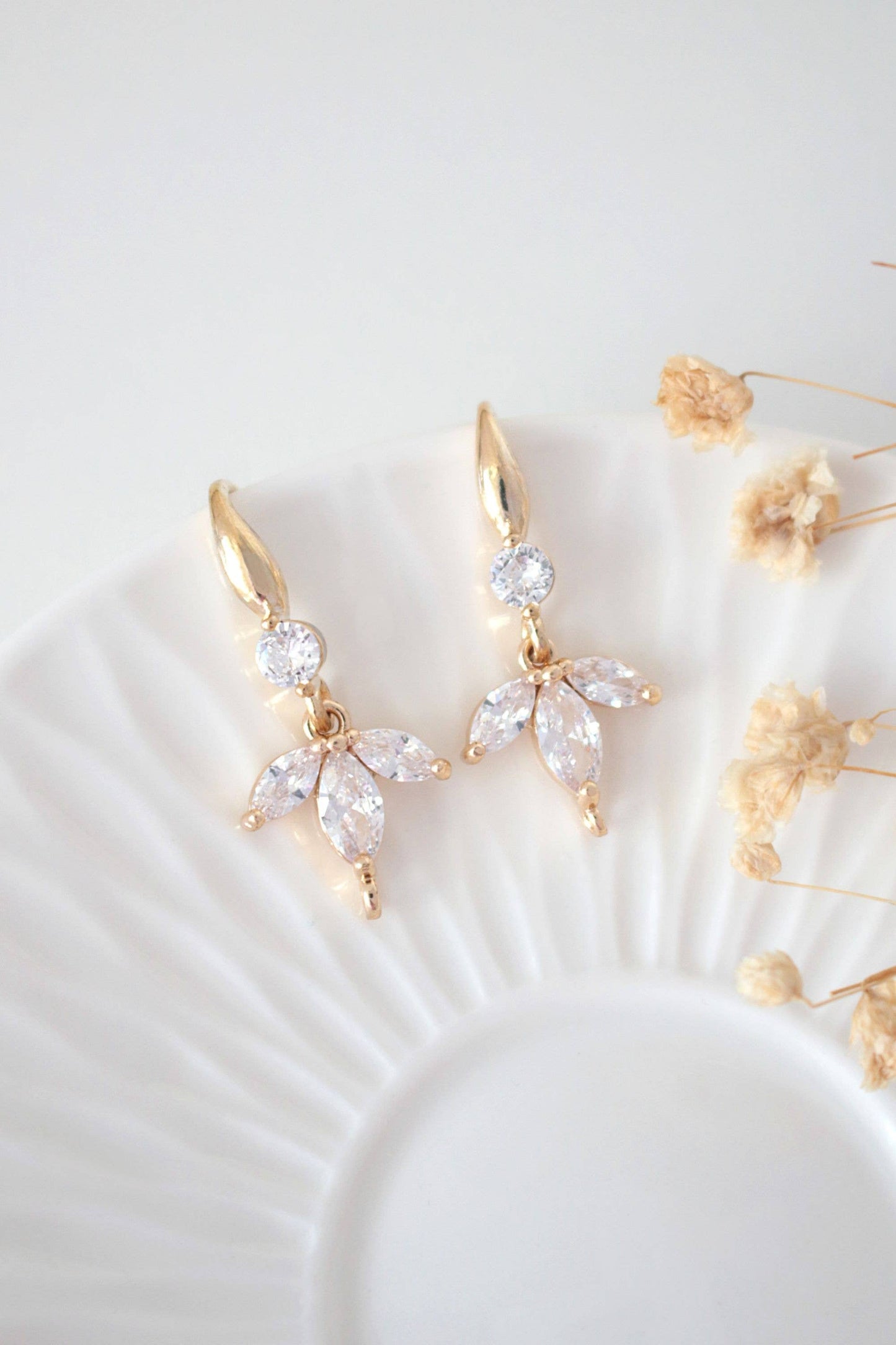 Petal-shaped earrings, 925 silver gold-plated